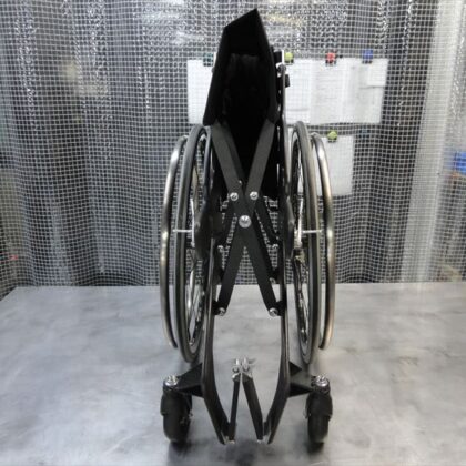 折りたたみ型　車椅子　T-MAX　FOLDタイプ