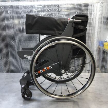 折りたたみ型　車椅子　T-MAX　FOLDタイプ