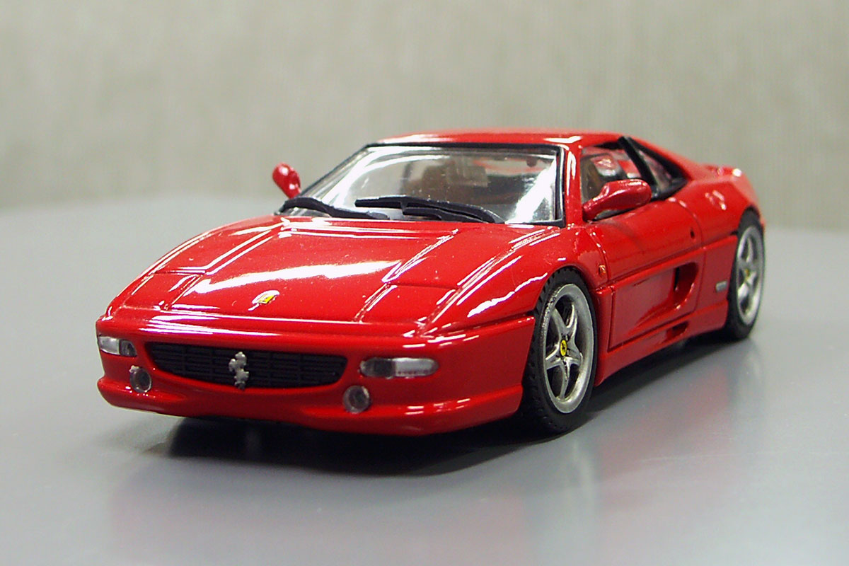 1/43  ボンドカー　ゴールデンアイ　フェラーリＦ３５５　ＧＴＳ＆解説マガジン