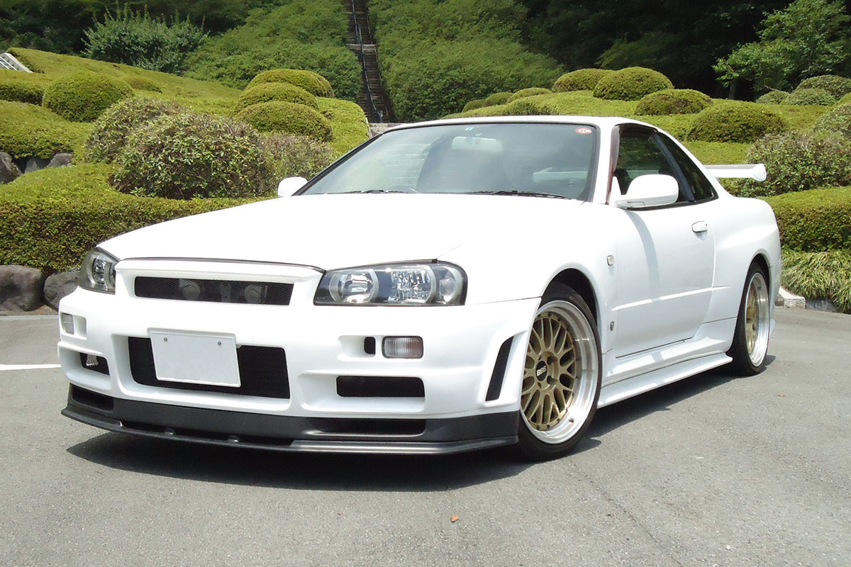 スカイライン R34 ドライカーボン製品のbenetec